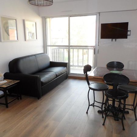 Appartement Confortable 2P Proche Plage Avec Parking Et Internet A Cabourg - Fr-1-487-302 Zewnętrze zdjęcie